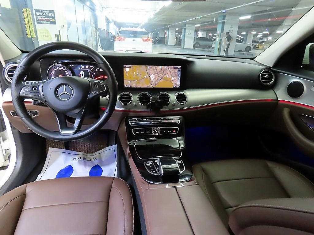 벤츠 E 클래스 E-클래스 W213 E200 아방가르드 이미지 10