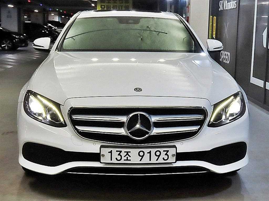 벤츠 E 클래스 E-클래스 W213 E200 아방가르드 이미지 2