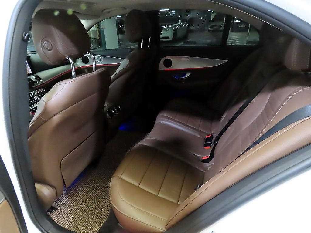 벤츠 E 클래스 E-클래스 W213 E200 아방가르드 이미지 7