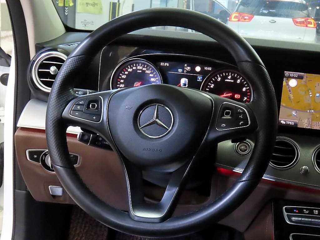 벤츠 E 클래스 E-클래스 W213 E200 아방가르드 이미지 8