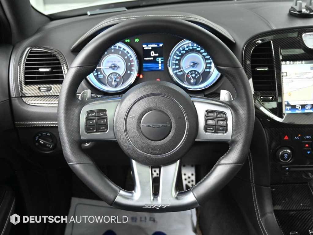 크라이슬러 300C 더뉴300C 6.4 SRT8 이미지 13