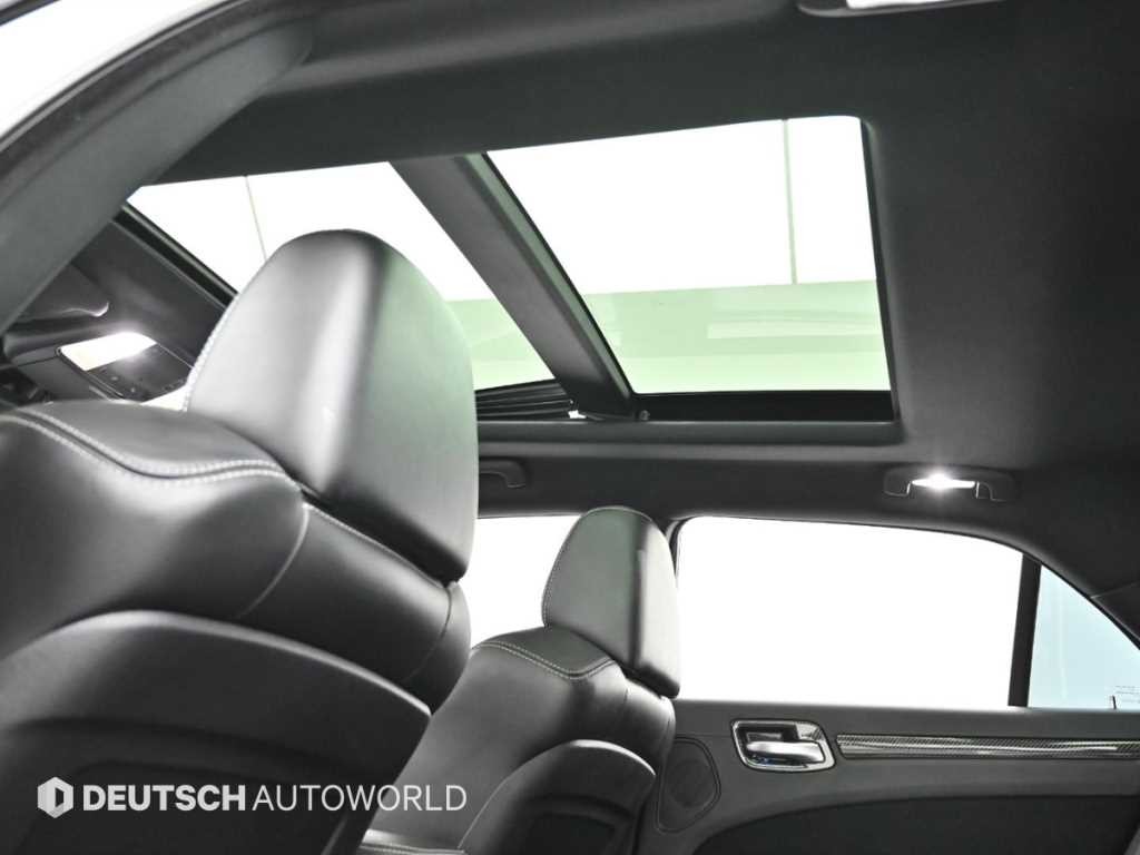 크라이슬러 300C 더뉴300C 6.4 SRT8 이미지 18