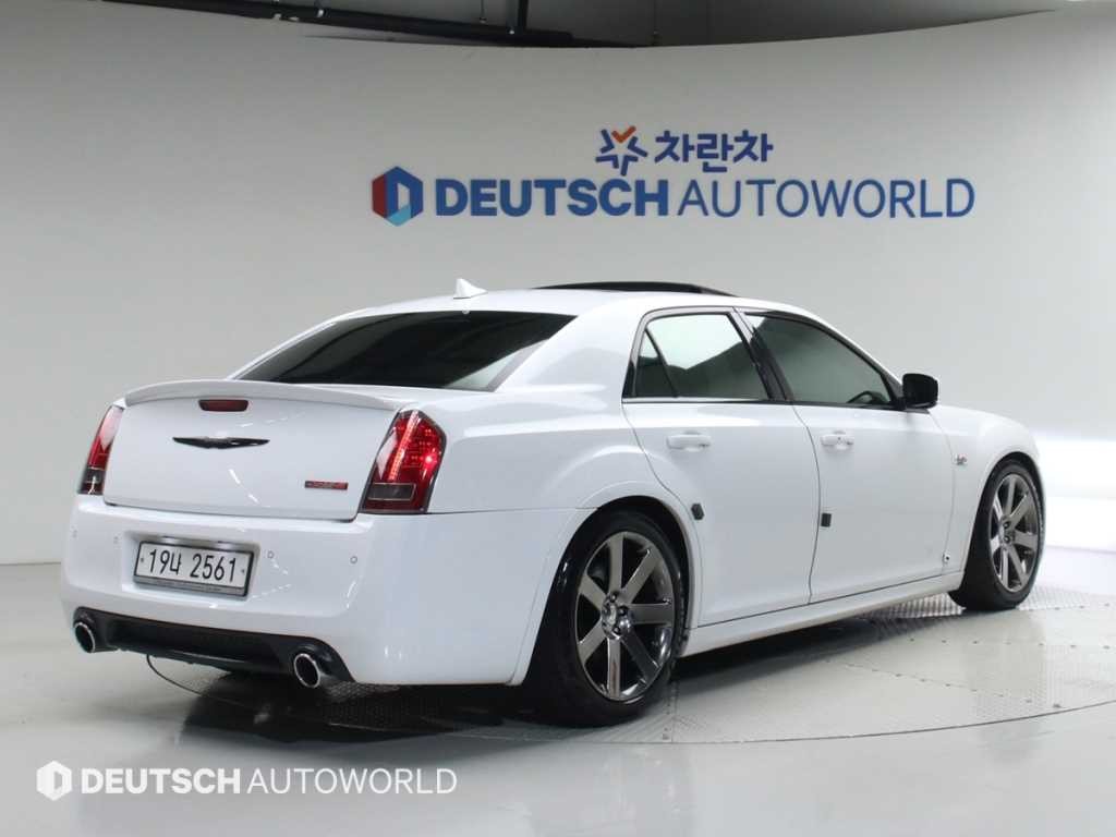크라이슬러 300C 더뉴300C 6.4 SRT8 이미지 2