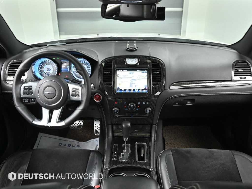 크라이슬러 300C 더뉴300C 6.4 SRT8 이미지 7