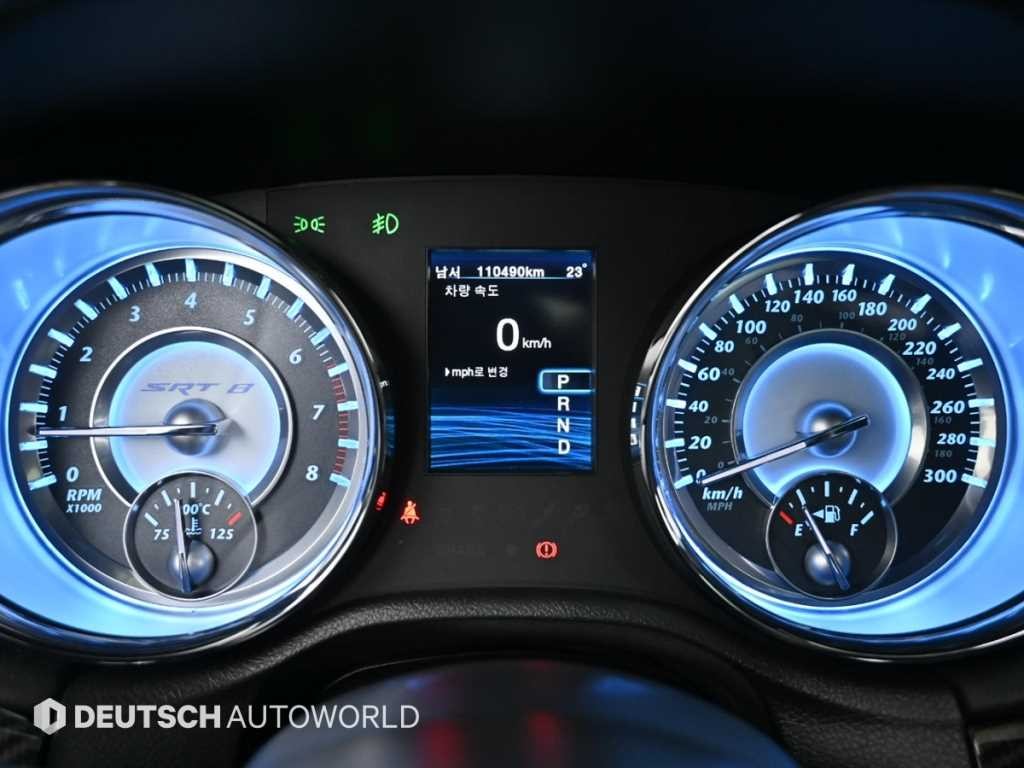 크라이슬러 300C 더뉴300C 6.4 SRT8 이미지 8