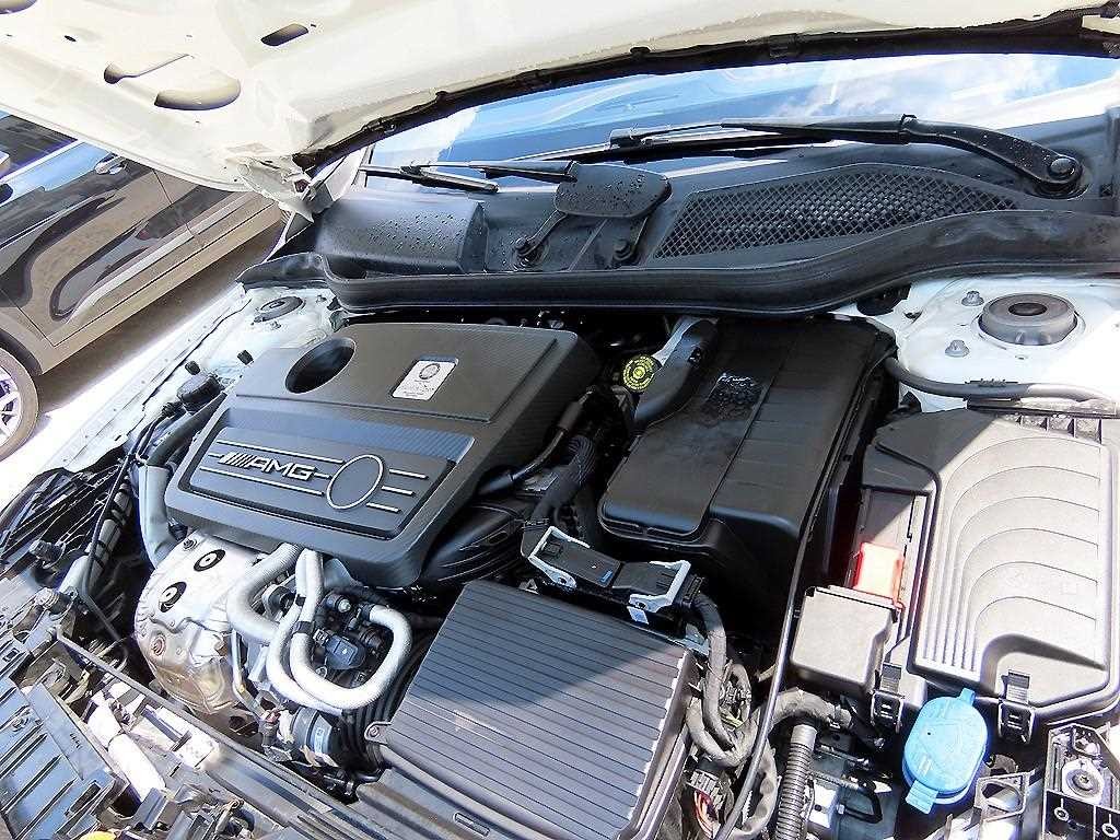 벤츠 GLA 클래스 GLA클래스 X156 GLA45 AMG 4MATIC 이미지 19