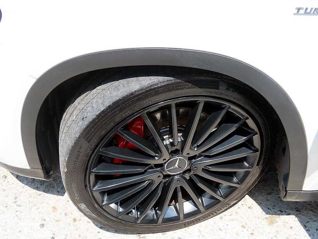 벤츠 GLA 클래스 GLA클래스 X156 GLA45 AMG 4MATIC 이미지 20