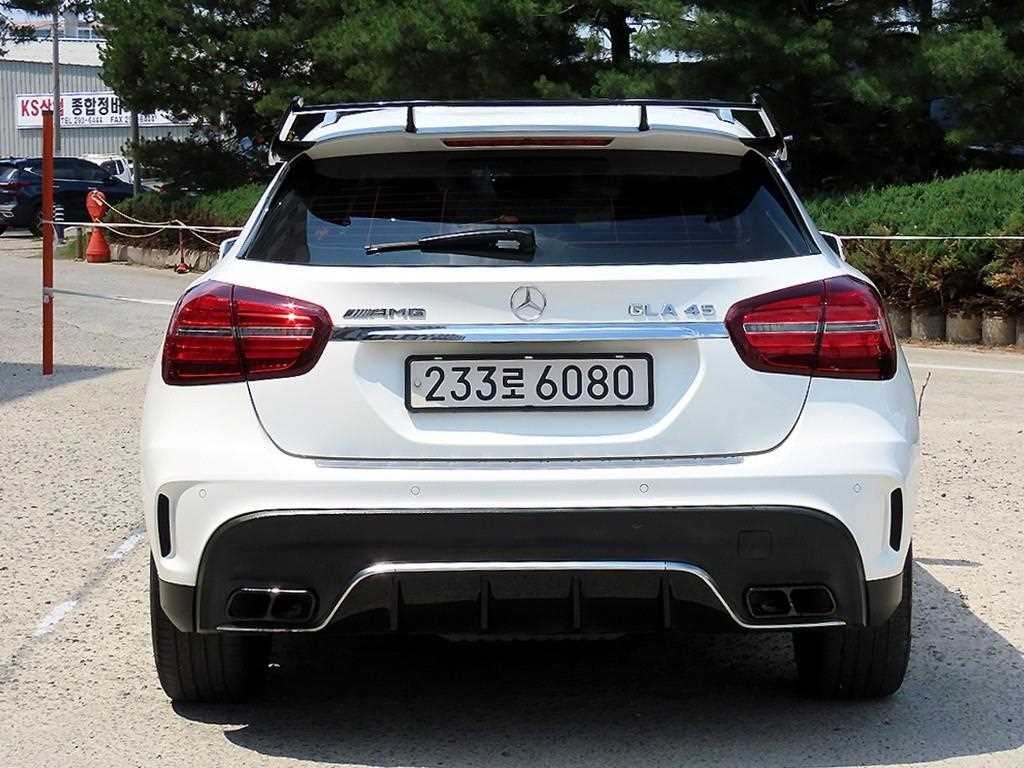 벤츠 GLA 클래스 GLA클래스 X156 GLA45 AMG 4MATIC 이미지 4