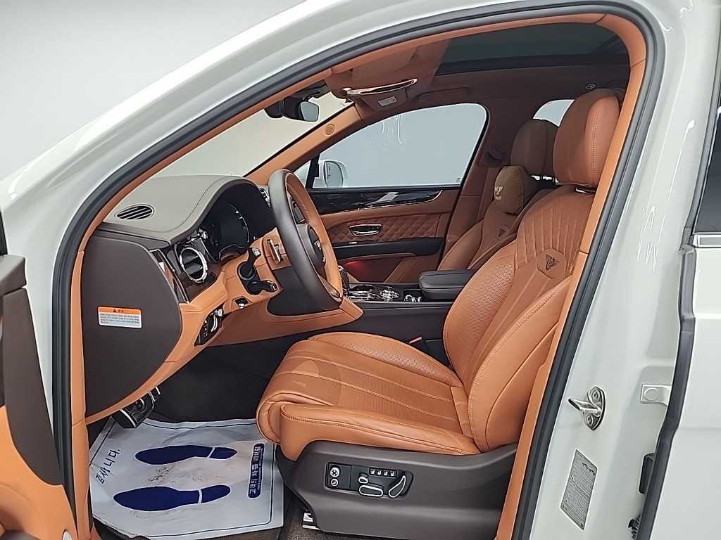 벤틀리 벤테이가 4.0 V8 이미지 11