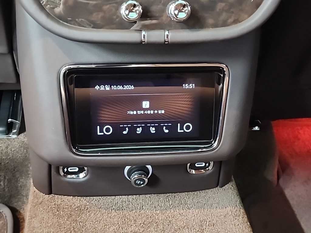 벤틀리 벤테이가 4.0 V8 이미지 13