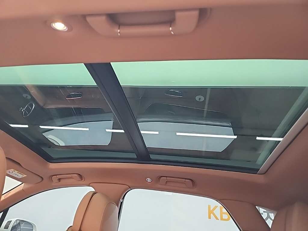 벤틀리 벤테이가 4.0 V8 이미지 14
