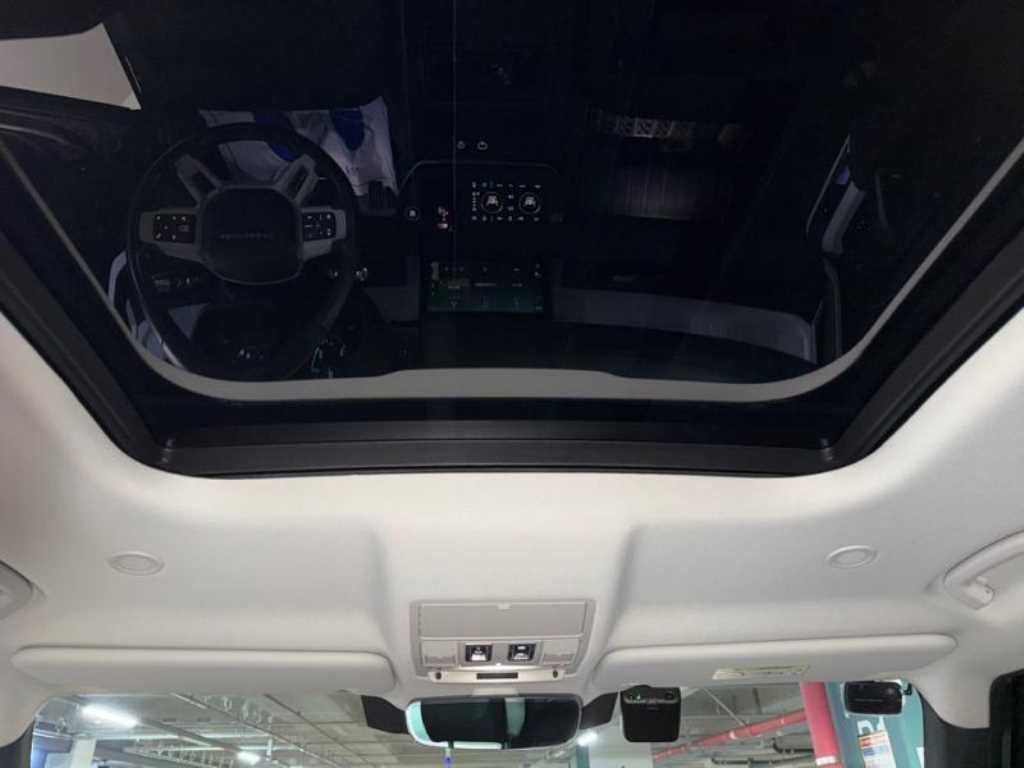 랜드로버 디펜더 디펜더 (L663) 110 D250 SE 이미지 16