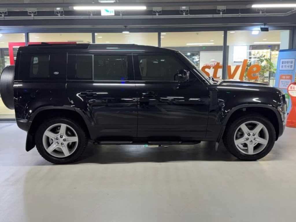 랜드로버 디펜더 디펜더 (L663) 110 D250 SE 이미지 3