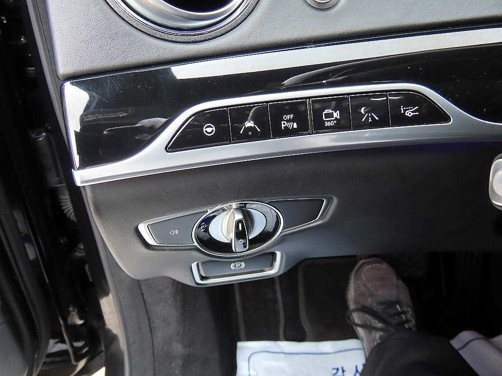 벤츠 S 클래스 S클래스-W222 마이바흐 S 500 이미지 12