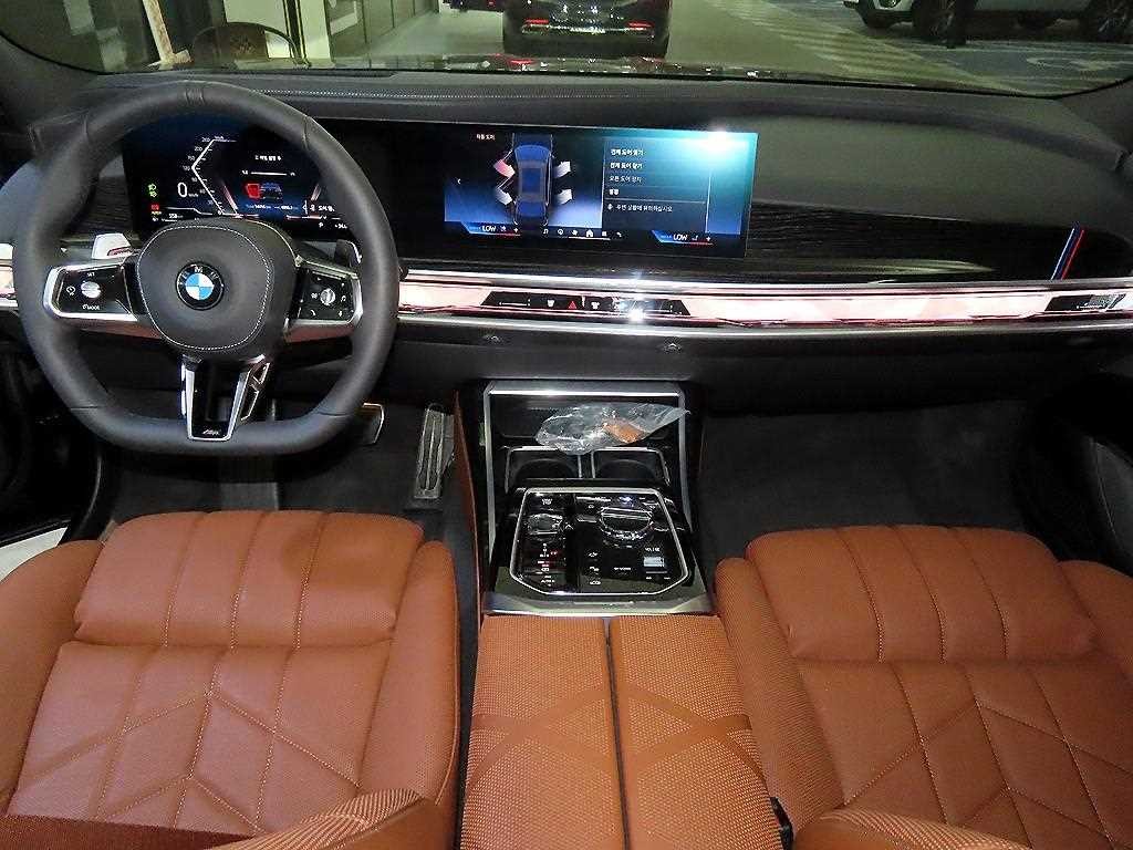BMW 7시리즈 7시리즈 (G70) 740d xDrive M 스포츠 이미지 10
