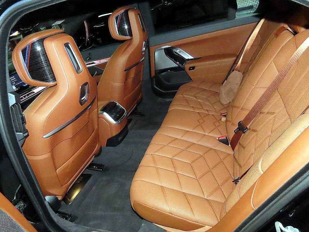 BMW 7시리즈 7시리즈 (G70) 740d xDrive M 스포츠 이미지 7