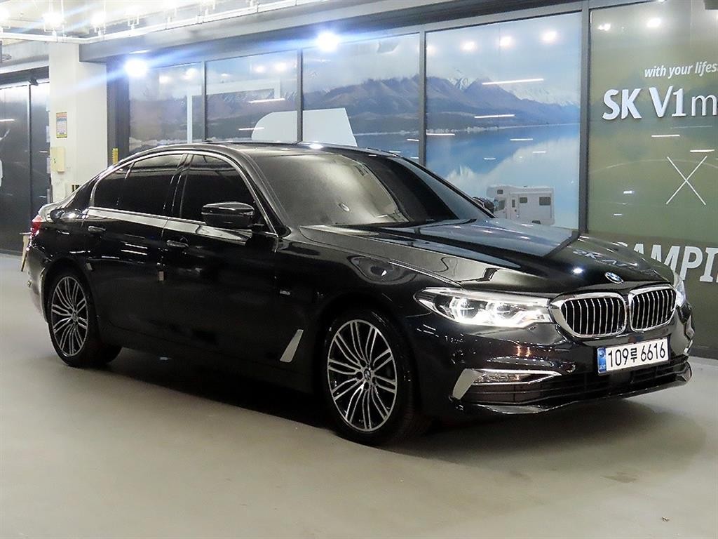 BMW 5시리즈 5시리즈 (G30) 530i 럭셔리 플러스 이미지 1