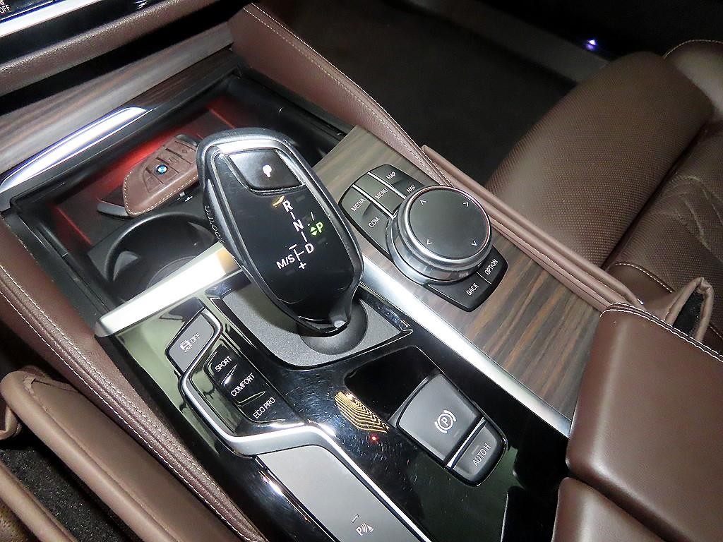 BMW 5시리즈 5시리즈 (G30) 530i 럭셔리 플러스 이미지 12