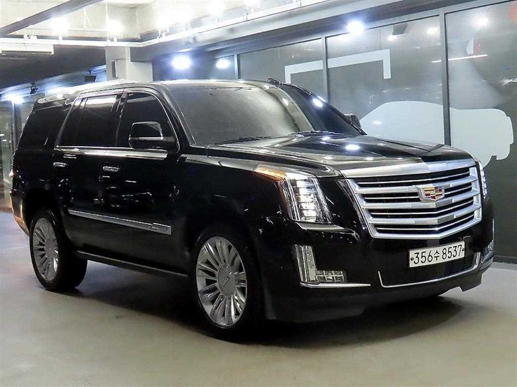 캐딜락 에스컬레이드 6.2 V8 플래티넘 이미지 1