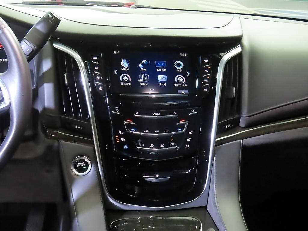 캐딜락 에스컬레이드 6.2 V8 플래티넘 이미지 11