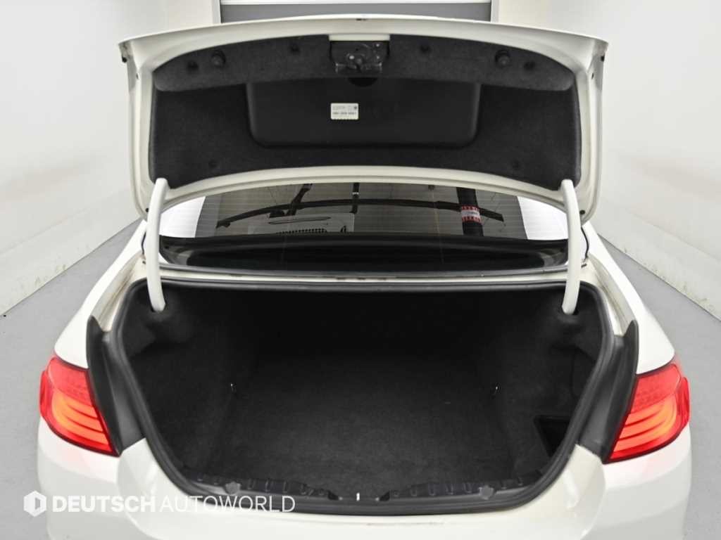 BMW 5시리즈 5시리즈 (F10) 520d 이미지 19