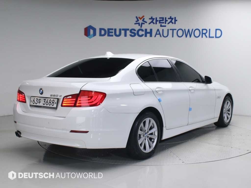 BMW 5시리즈 5시리즈 (F10) 520d 이미지 2