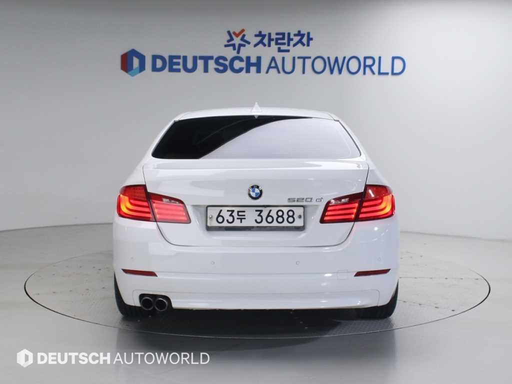 BMW 5시리즈 5시리즈 (F10) 520d 이미지 4