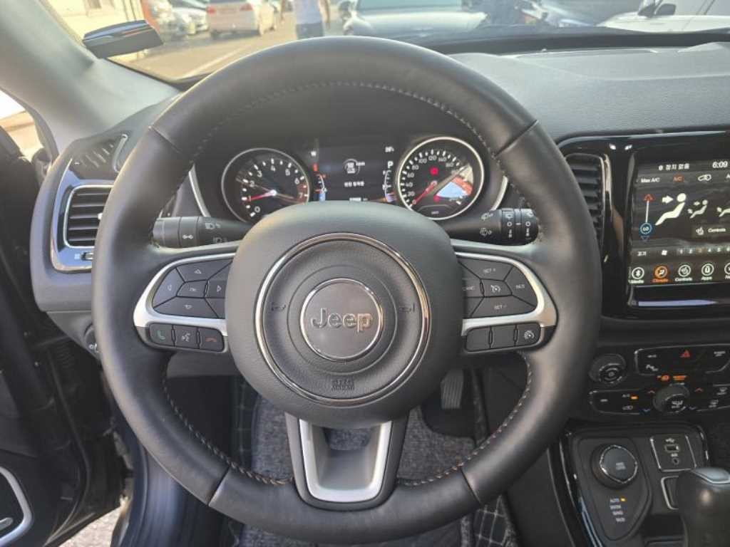 지프 컴패스 컴패스 2세대 2.4 AWD 리미티드 이미지 12