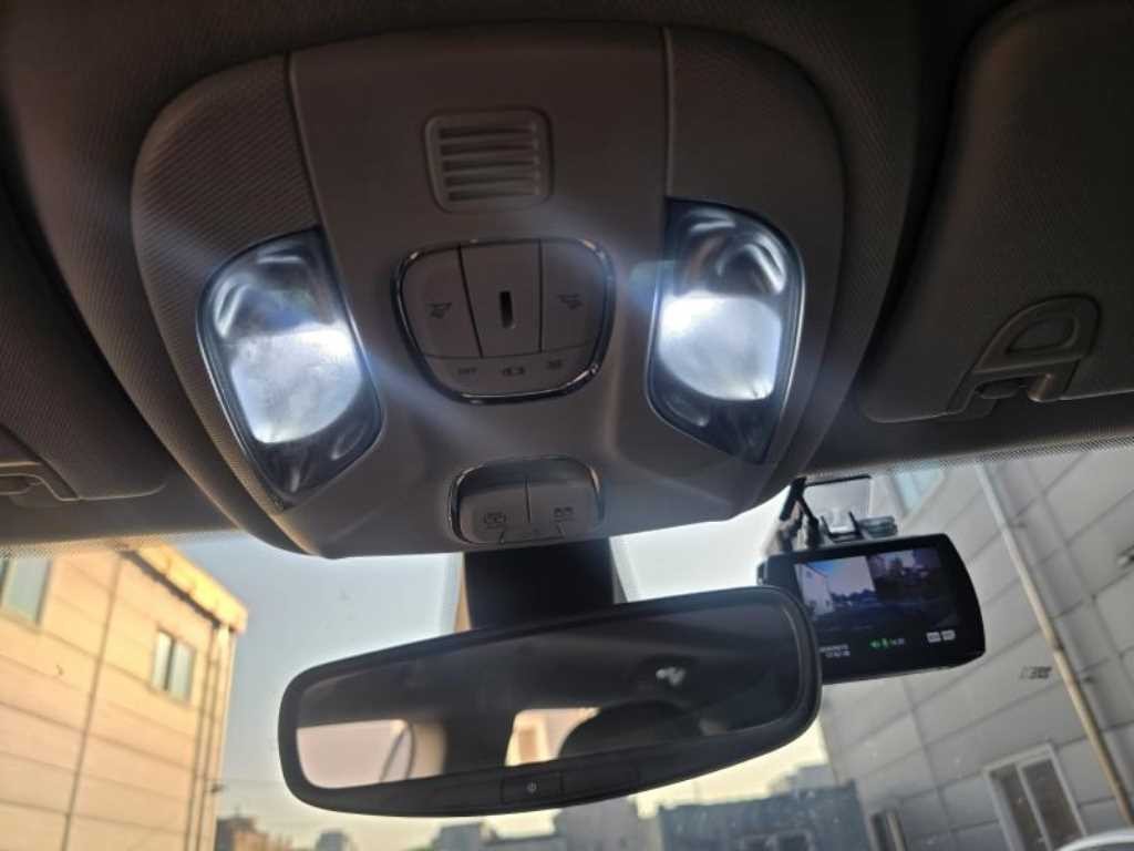 지프 컴패스 컴패스 2세대 2.4 AWD 리미티드 이미지 16