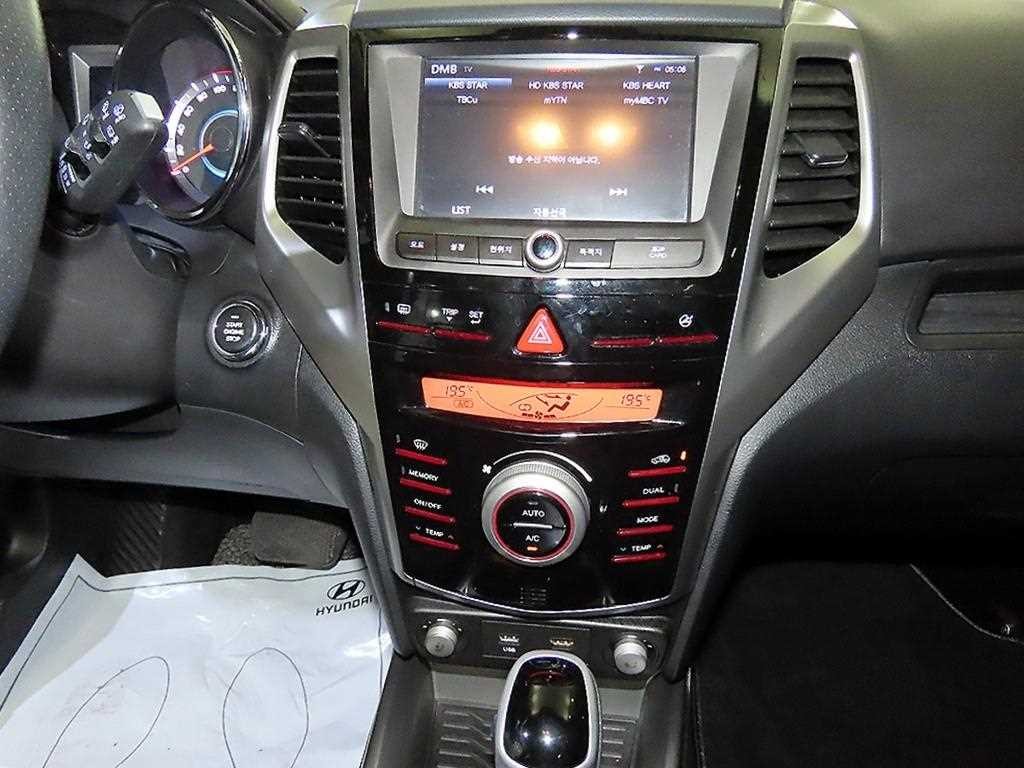 KG모빌리티(쌍용) 티볼리 디젤 2WD 1.6 LX 이미지 11