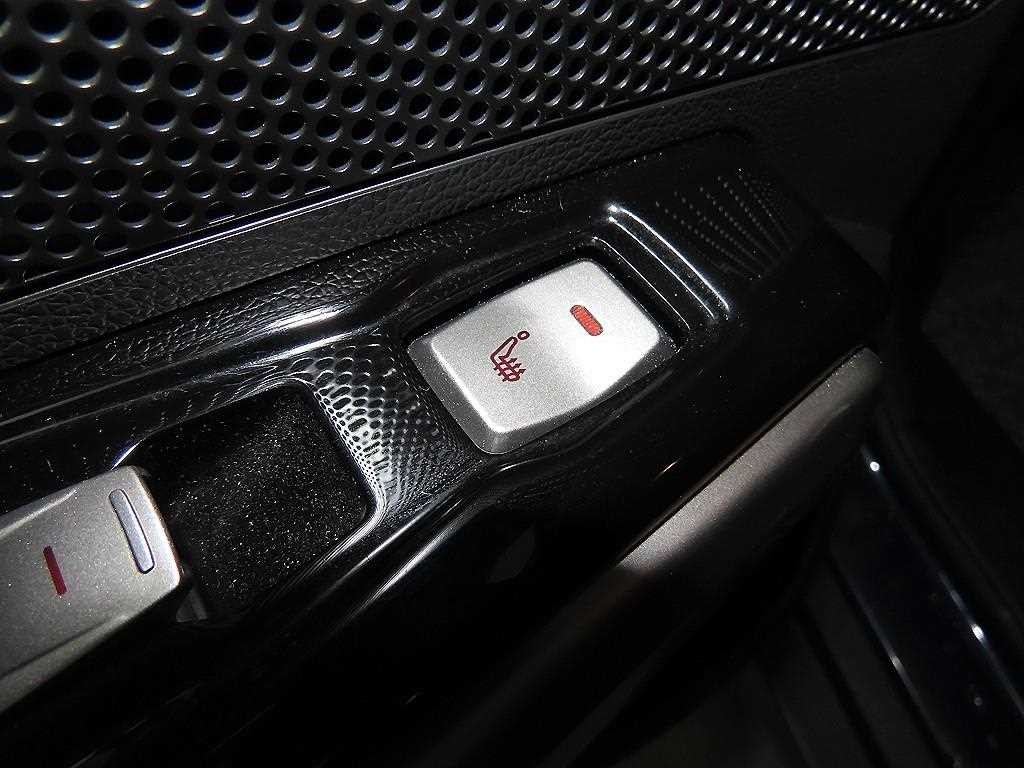 KG모빌리티(쌍용) 티볼리 디젤 2WD 1.6 LX 이미지 15