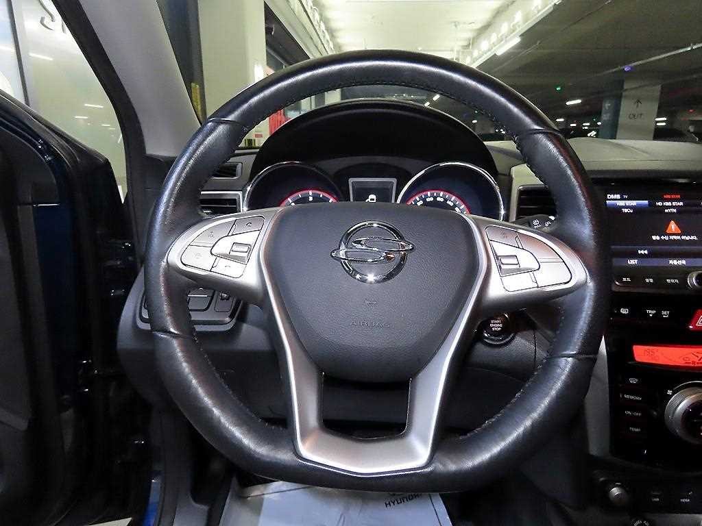 KG모빌리티(쌍용) 티볼리 디젤 2WD 1.6 LX 이미지 8