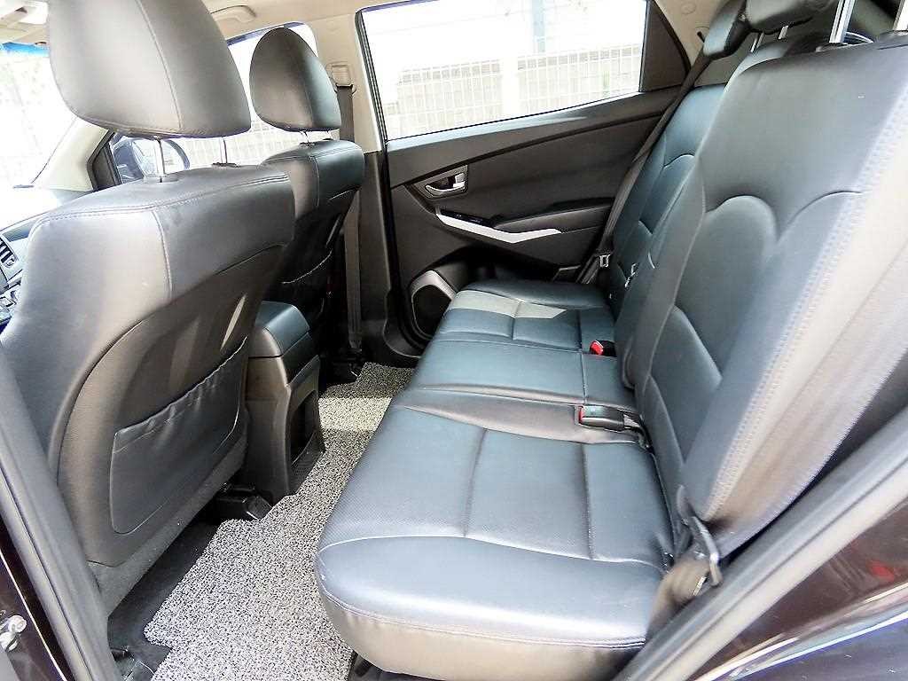 KG모빌리티(쌍용) 코란도 뉴스타일코란도C 2.2 RX 2WD 고급형 이미지 6