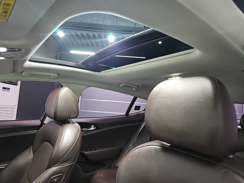 기아 스팅어 디젤 2.2 AWD 플래티넘 이미지 14