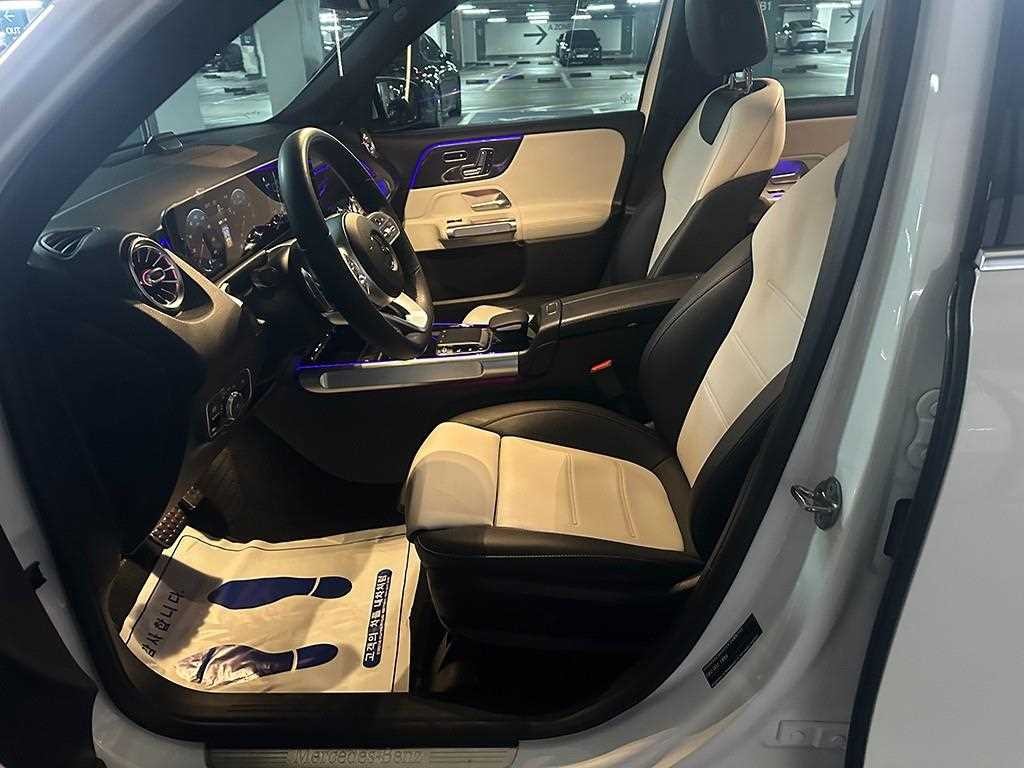 벤츠 GLB 클래스 GLB클래스 X247 GLB 250 4MATIC 이미지 1