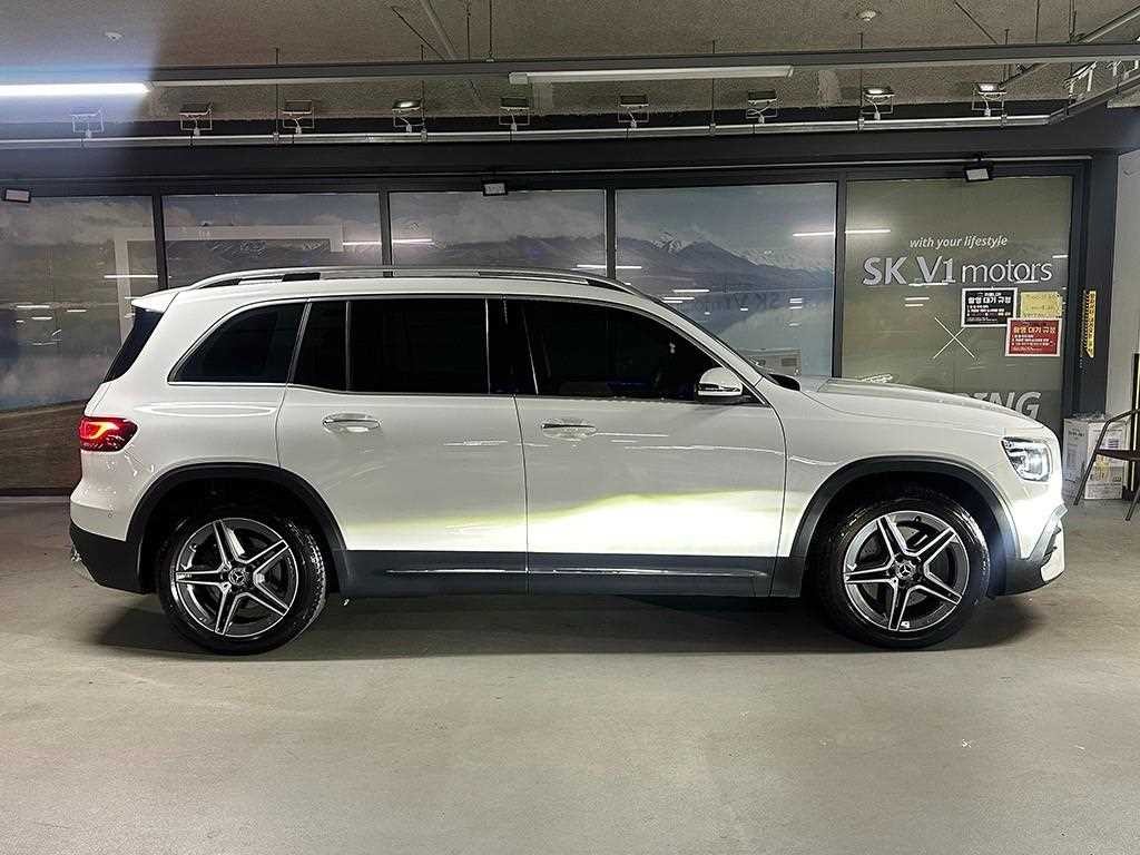 벤츠 GLB 클래스 GLB클래스 X247 GLB 250 4MATIC 이미지 4