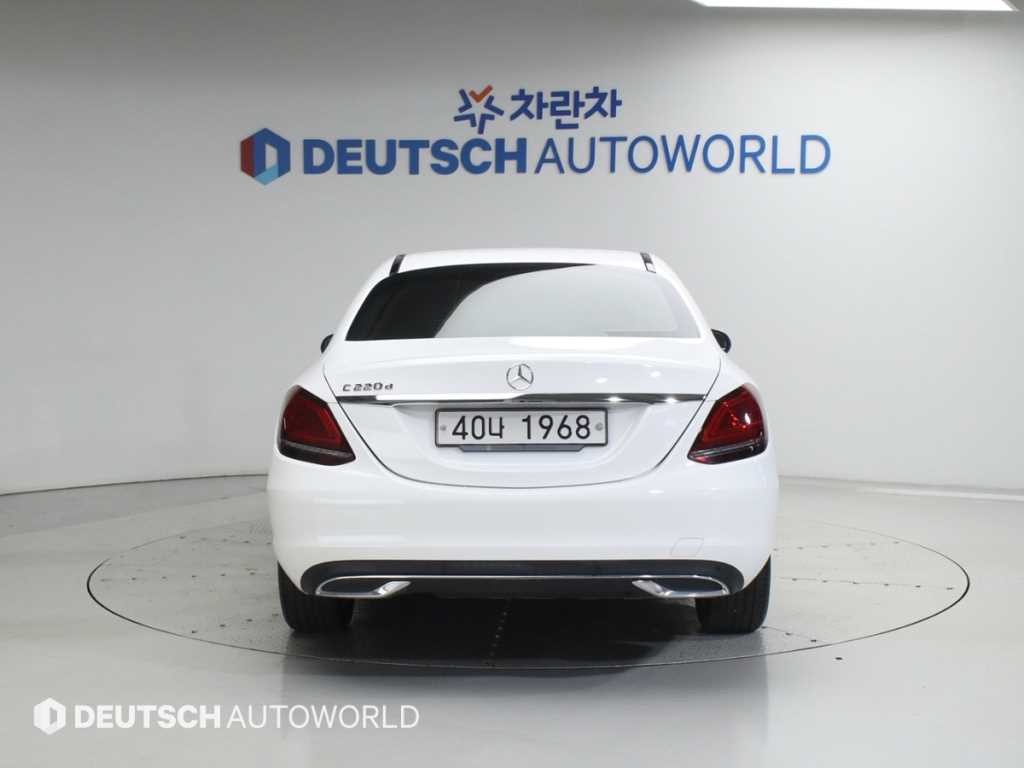 벤츠 C 클래스 C클래스 W205 C220 d 아방가르드 이미지 4