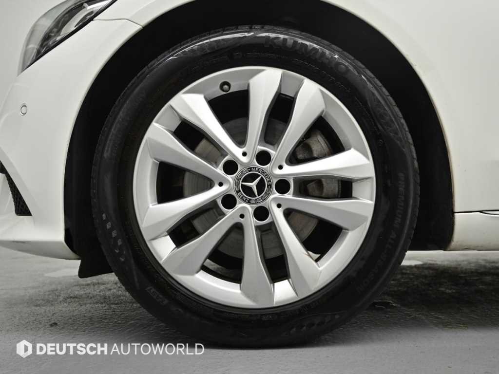 벤츠 C 클래스 C클래스 W205 C220 d 아방가르드 이미지 5