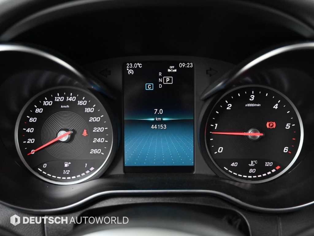 벤츠 C 클래스 C클래스 W205 C220 d 아방가르드 이미지 8