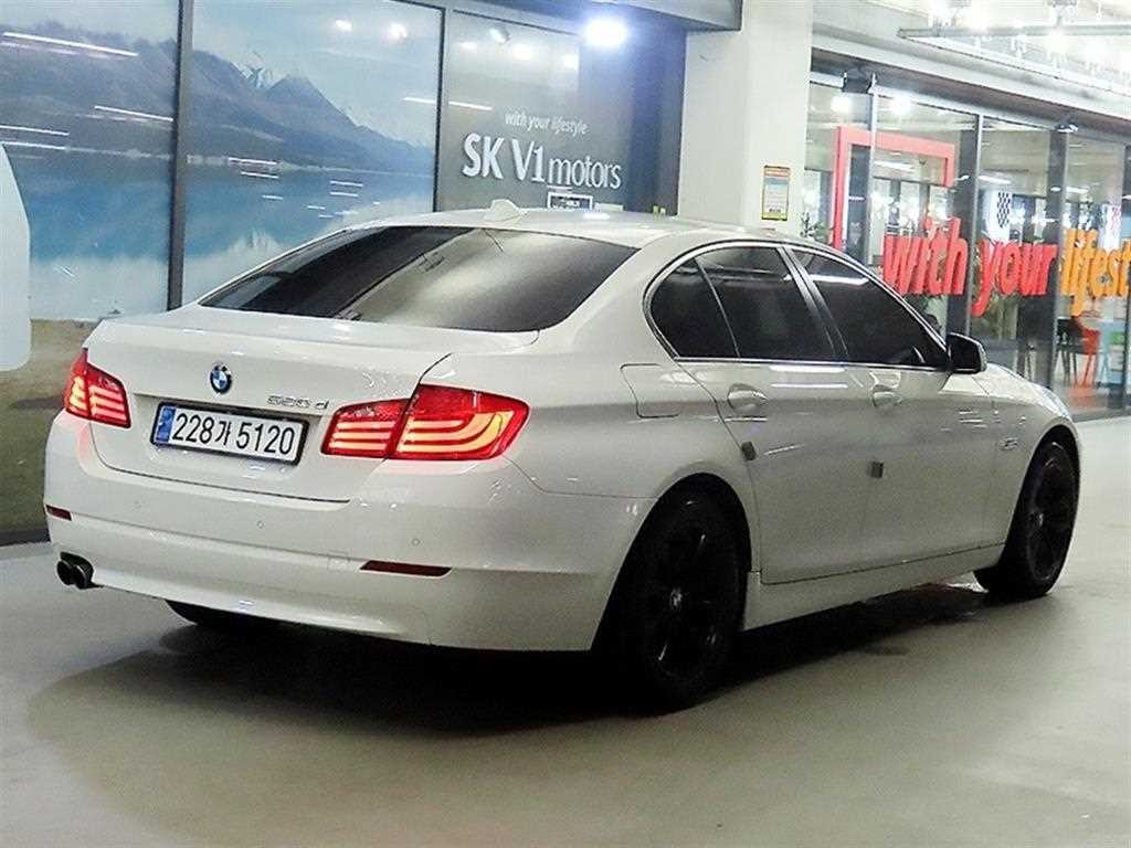 BMW 5시리즈 5시리즈 (F10) 520d 이미지 4