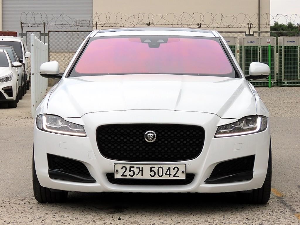 재규어 XF XF(X260) 3.0D 포트폴리오 이미지 1