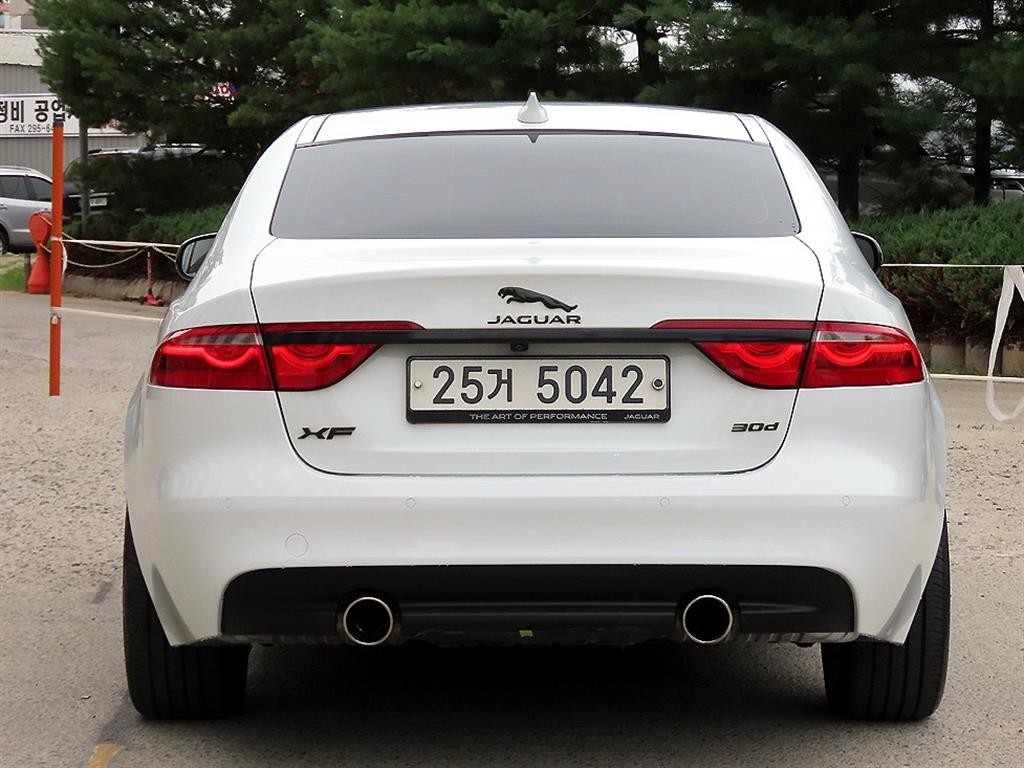 재규어 XF XF(X260) 3.0D 포트폴리오 이미지 4