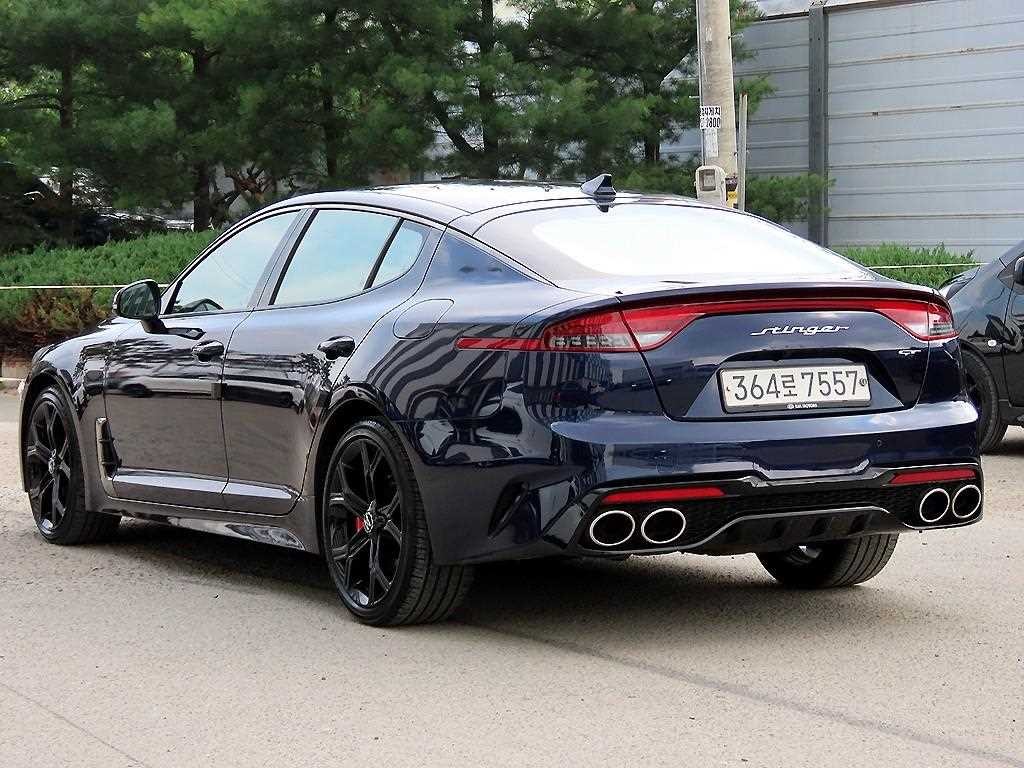 기아 스팅어 가솔린 2.0 터보 2WD 플래티넘 이미지 3