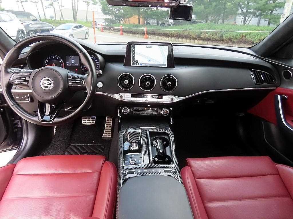 기아 스팅어 가솔린 2.0 터보 2WD 플래티넘 이미지 7