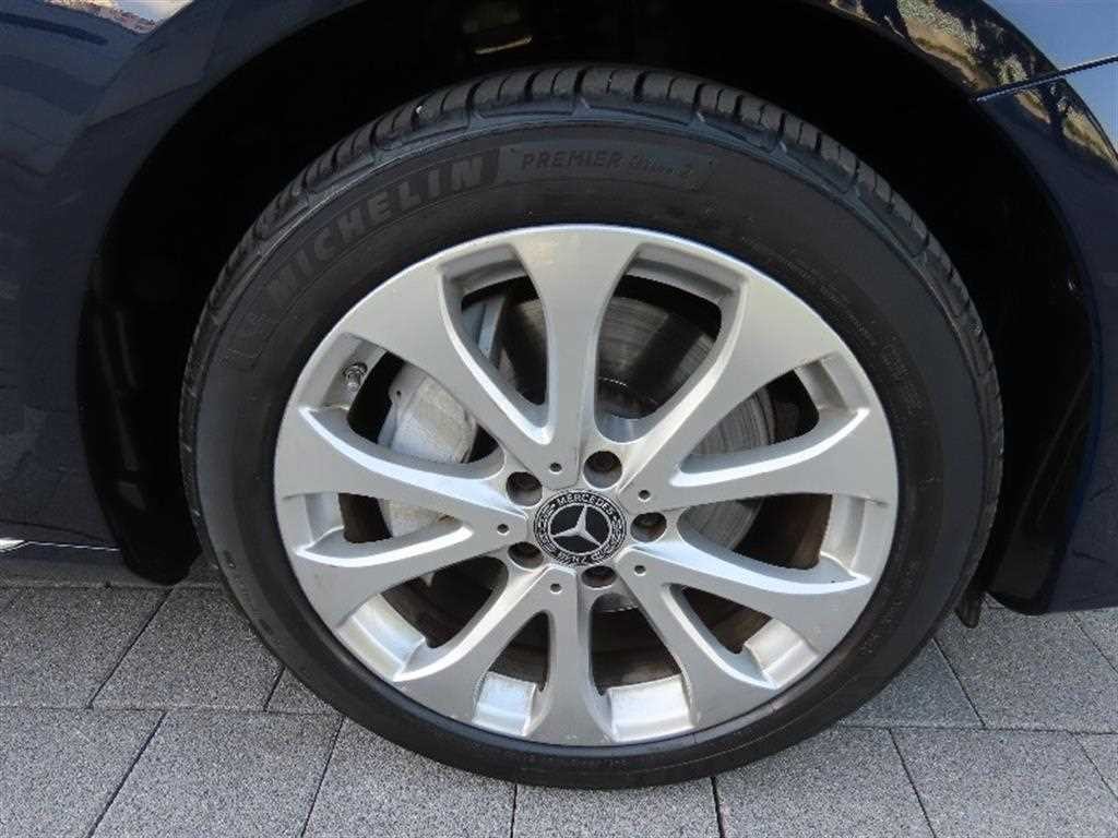 벤츠 E 클래스 E-클래스 W213 E300 4MATIC 아방가르드 이미지 16
