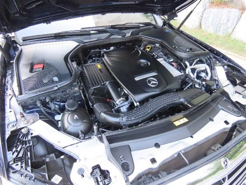 벤츠 E 클래스 E-클래스 W213 E300 4MATIC 아방가르드 이미지 20