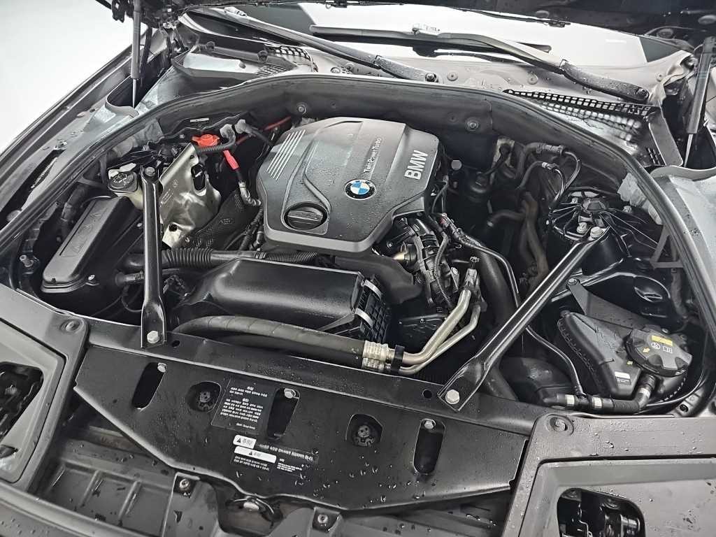 BMW 5시리즈 5시리즈 (F10) 520d M 에어로다이나믹 이미지 5