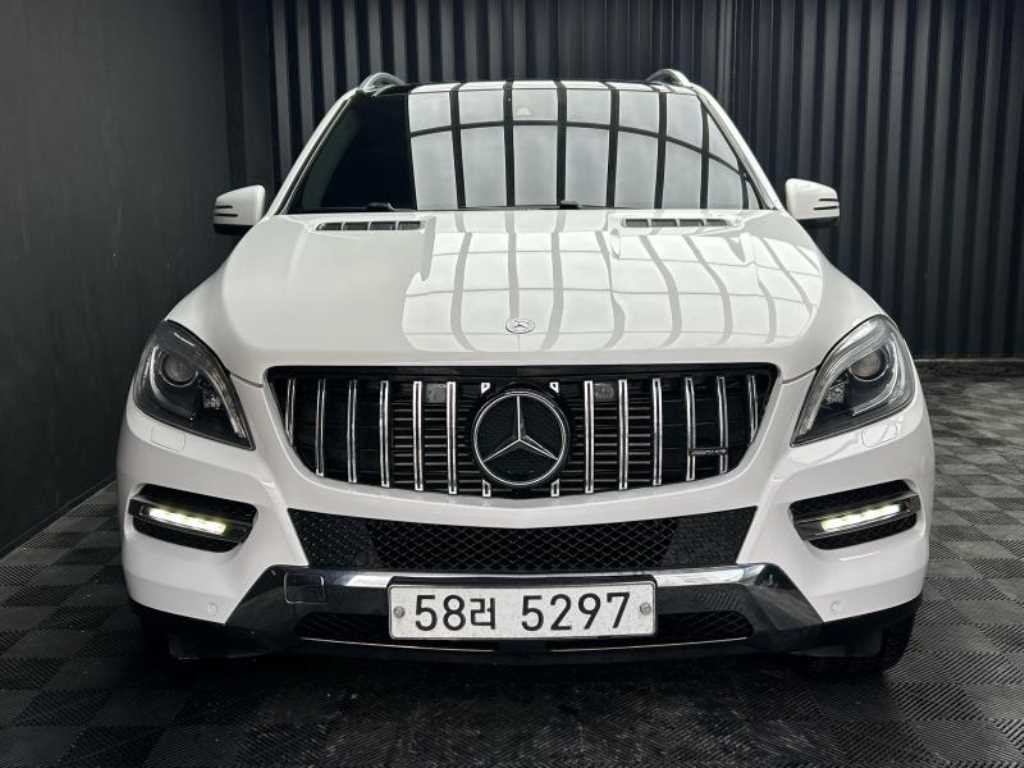 벤츠 M 클래스 뉴 M클래스 W166 ML250 블루텍 4매틱 이미지 1