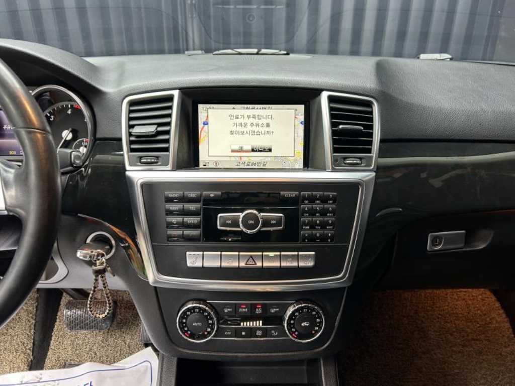 벤츠 M 클래스 뉴 M클래스 W166 ML250 블루텍 4매틱 이미지 10
