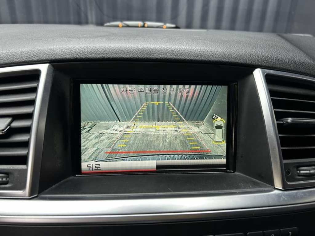 벤츠 M 클래스 뉴 M클래스 W166 ML250 블루텍 4매틱 이미지 16